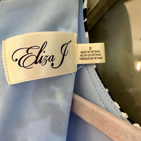 Eliza J Blue Sleeveless Dress - Picture 7 of 8